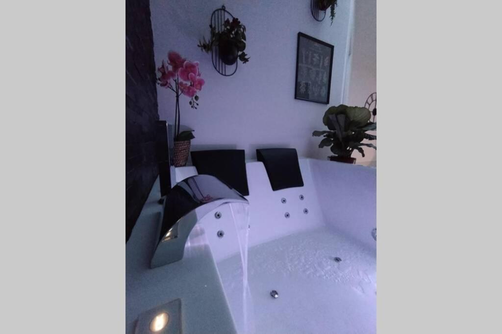 Elegante Open Space Con Vasca Idromassaggio A Trastevere מראה חיצוני תמונה